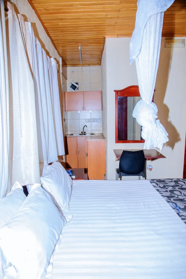 Deluxe Room 2